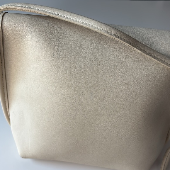 Coach | Vintage Quincey #9919 in Bone - Picture 10 of 15